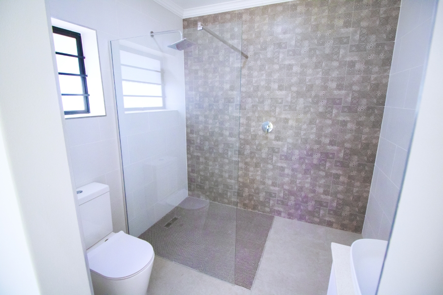 3 Bedroom Property for Sale in Wavecrest Eastern Cape